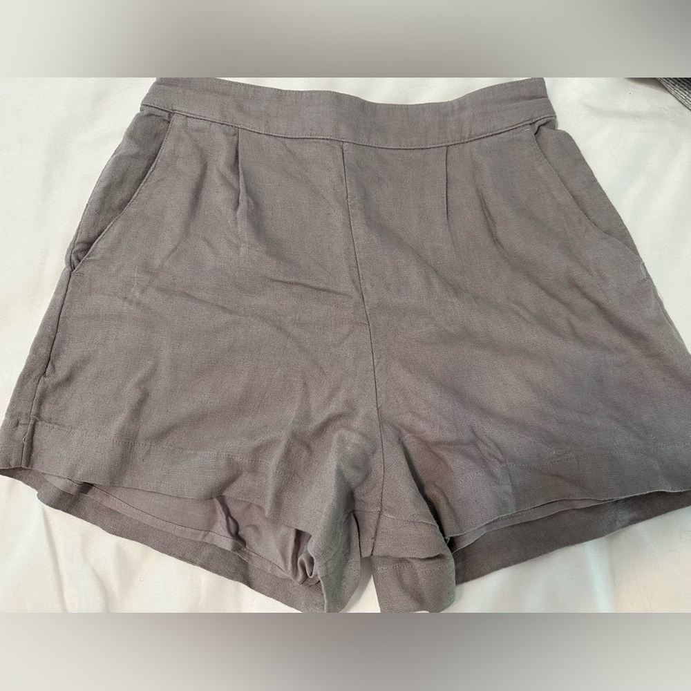 NWT gray linen shorts